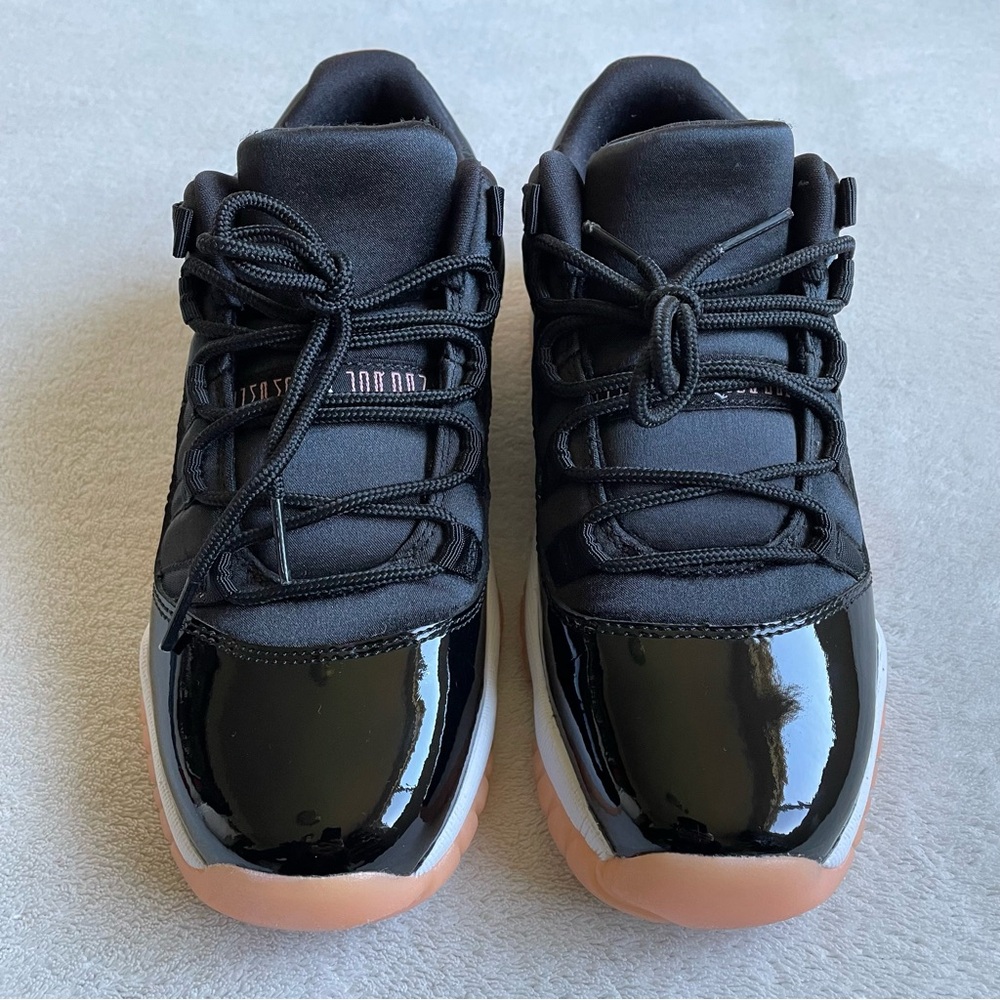 Air Jordan 11 Retro Low GG 5.5Y Women’s 7 Men’s 5.5